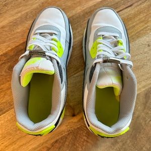 Nike Max in neon and white 6.5 used